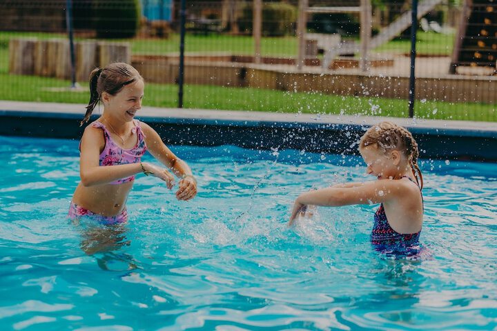 Pool 17 of 42
