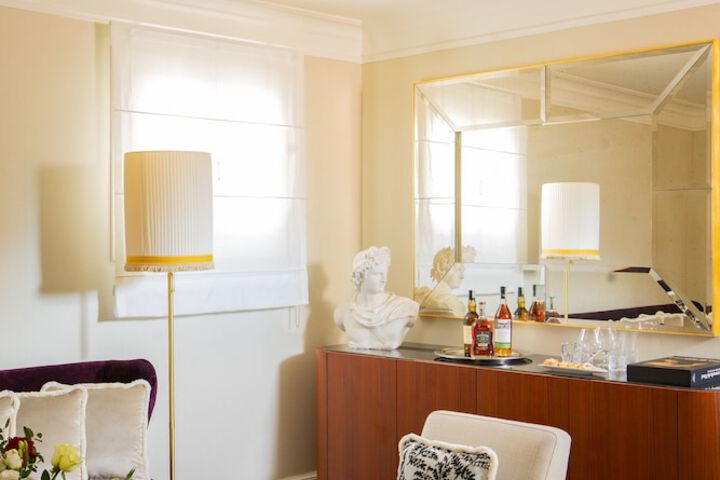 Room 49 of 106