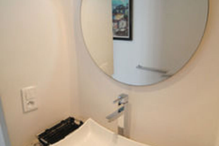 Room 7 of 27