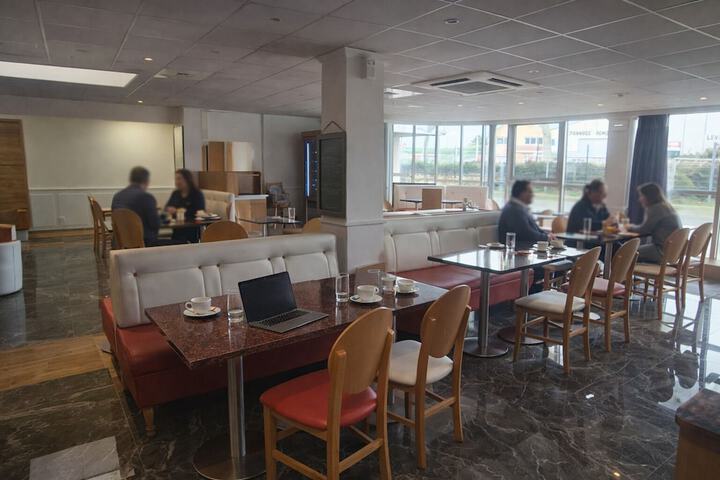 Guest Lobby