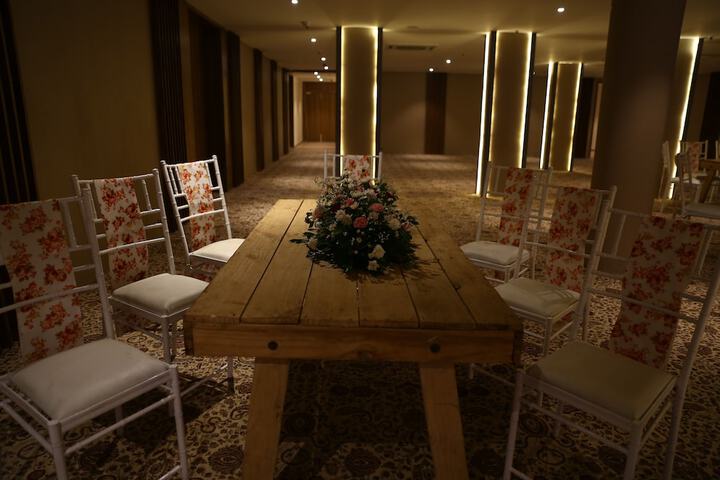 Ballroom/Hall 57 of 93