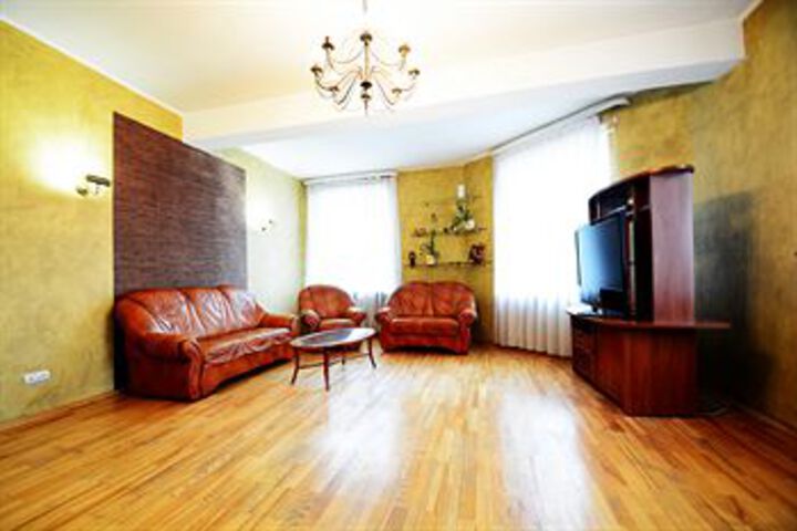 Room 187 of 203