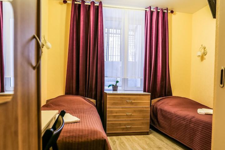 Room 40 of 83
