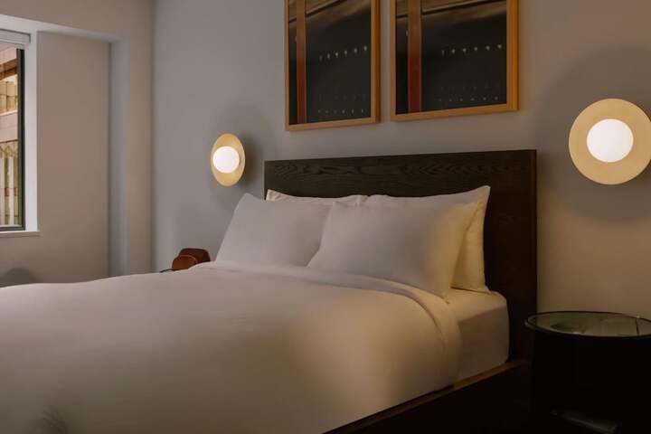 Room 12 of 44