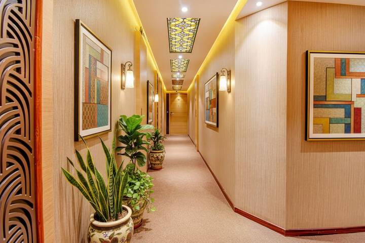 Hotel Interior 5 of 33