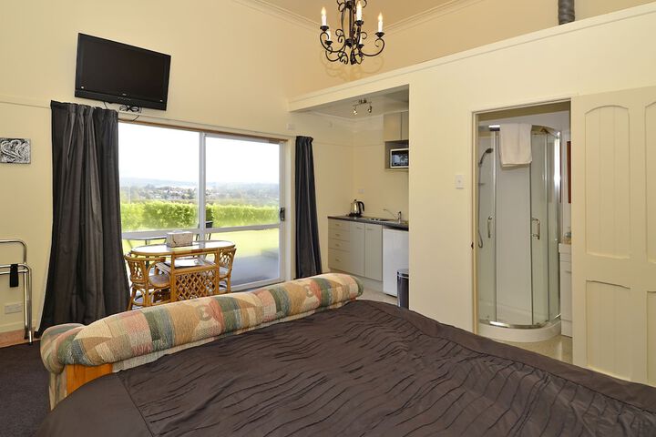Room 3 of 69