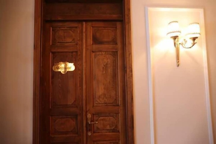 Room 27 of 56