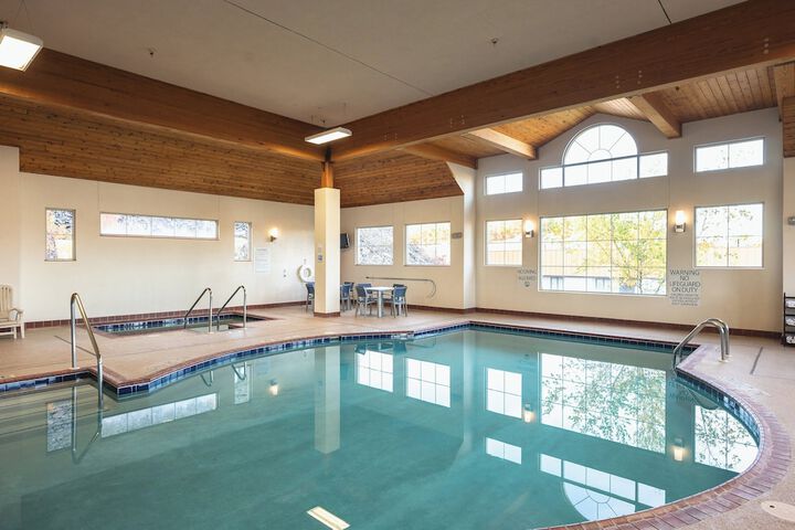 Pool 43 of 87