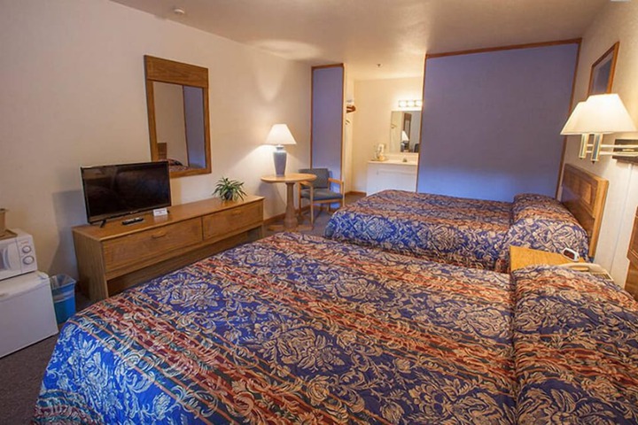 Room 8 of 37