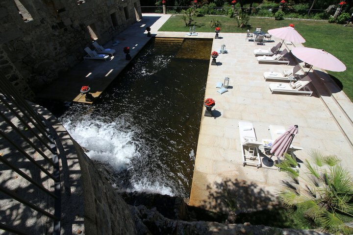 Pool Hotel