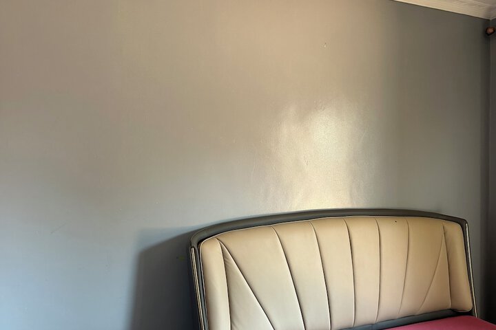 Room 2 of 8