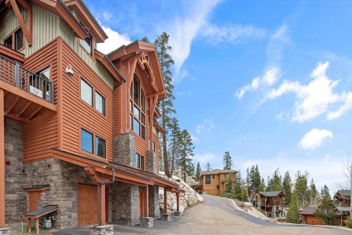 Hotel 56 of 57