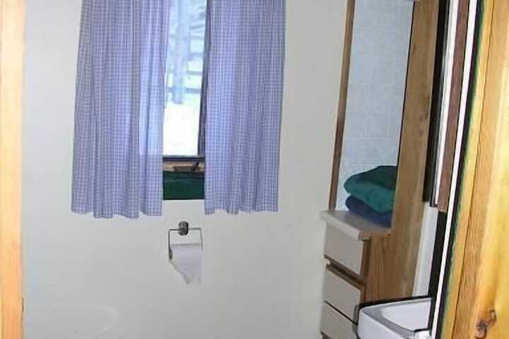 Room 110 of 218