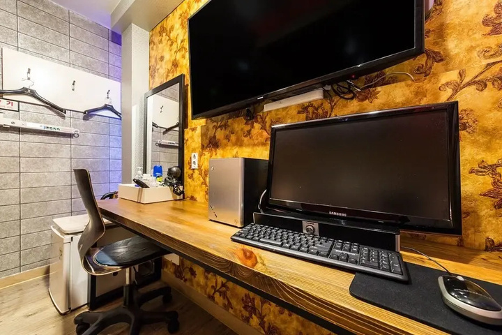 Room 20 of 42