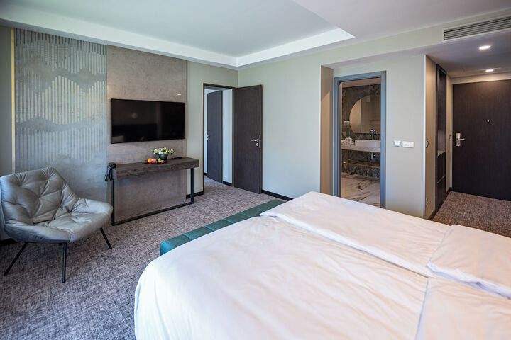 Room 21 of 68