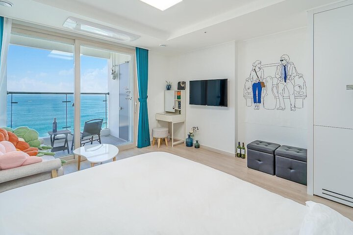 Room 437 of 640