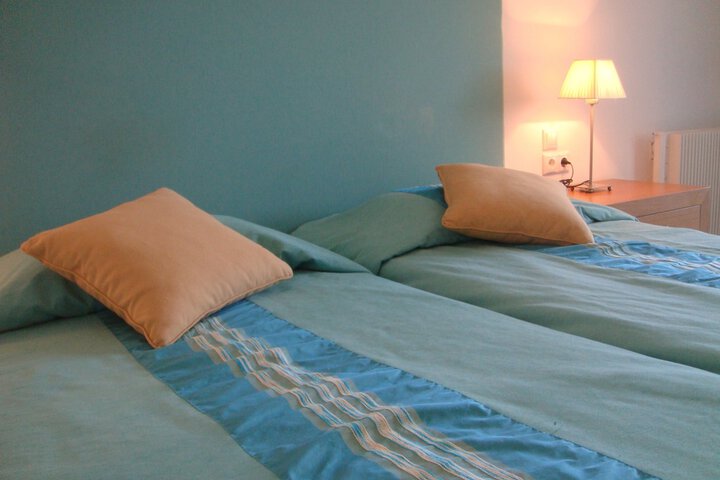 Room 6 of 50