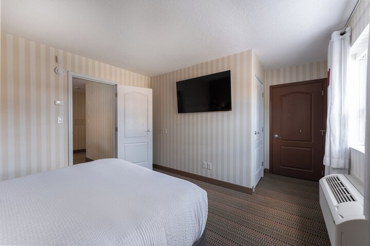 Room 63 of 119