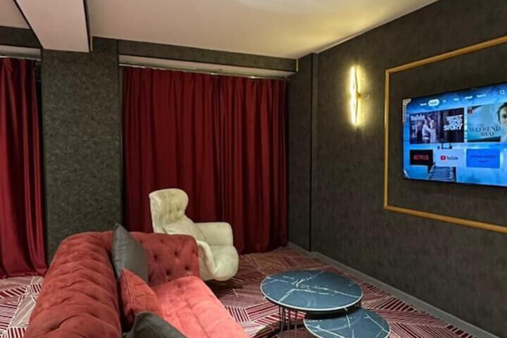 Room 10 of 30