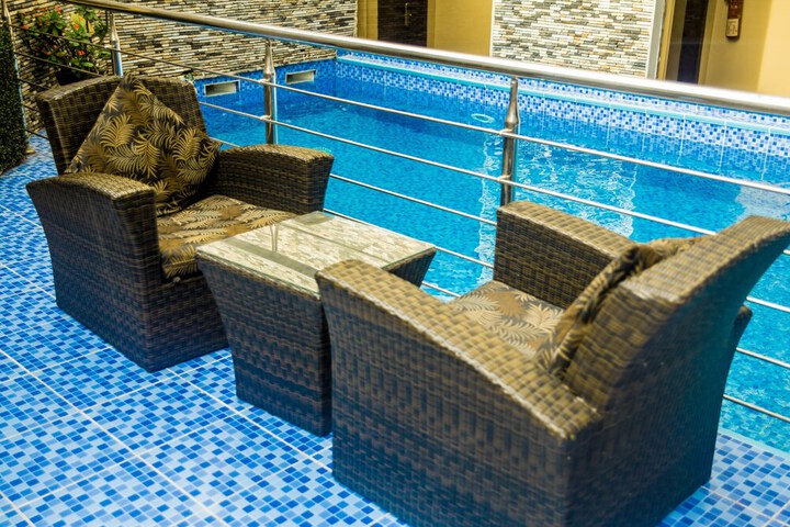 Pool 104 of 155