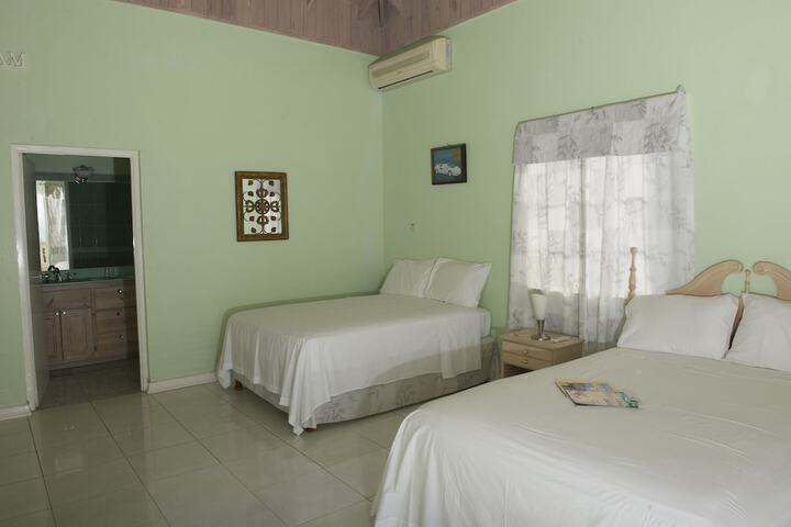 Room 28 of 69