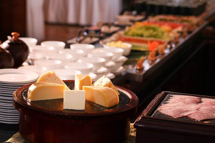Dining 44 of 60