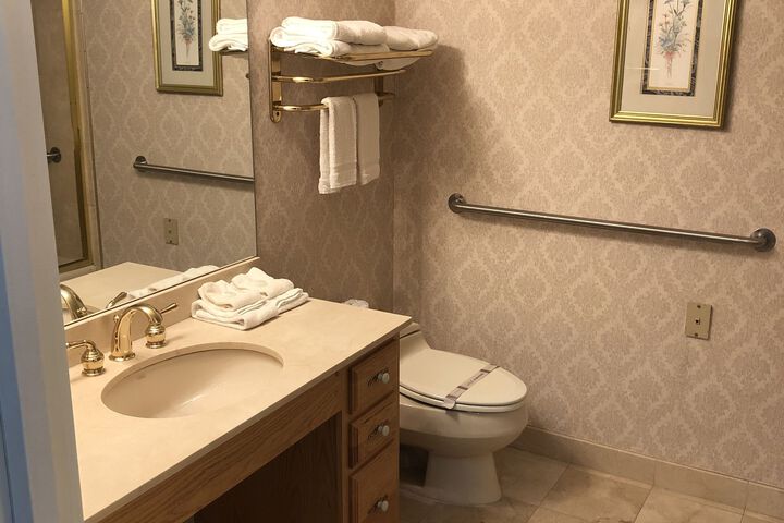 Room 2 of 37