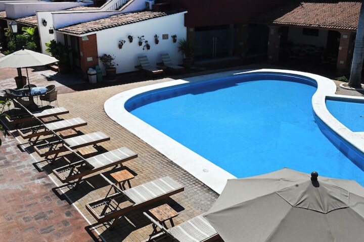 Pools & Facilities