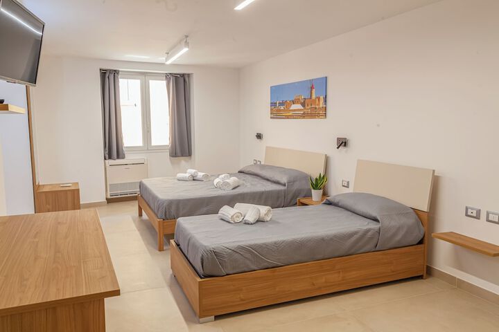 Room 15 of 46