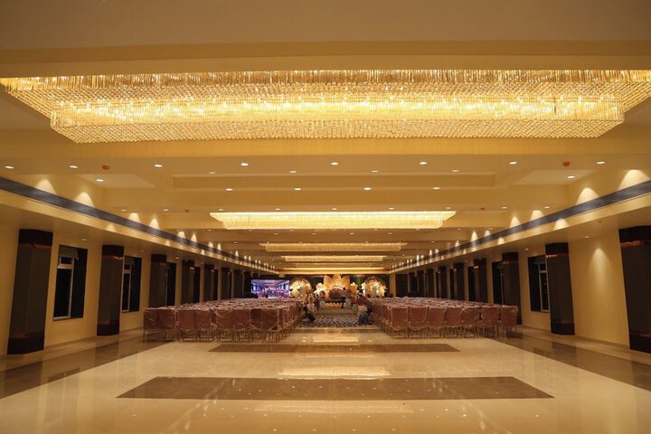 Ballroom/Hall 2 of 12