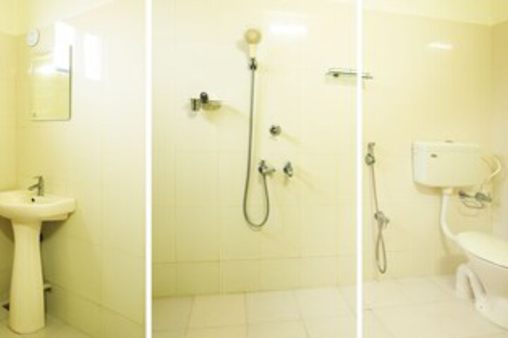 Room 2 of 43