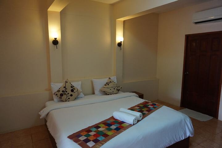Room 7 of 53