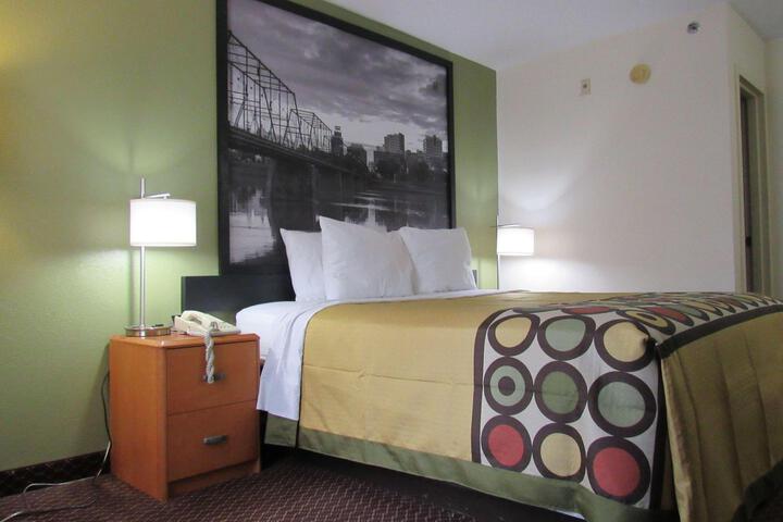 1 King Bed (19 of 20)