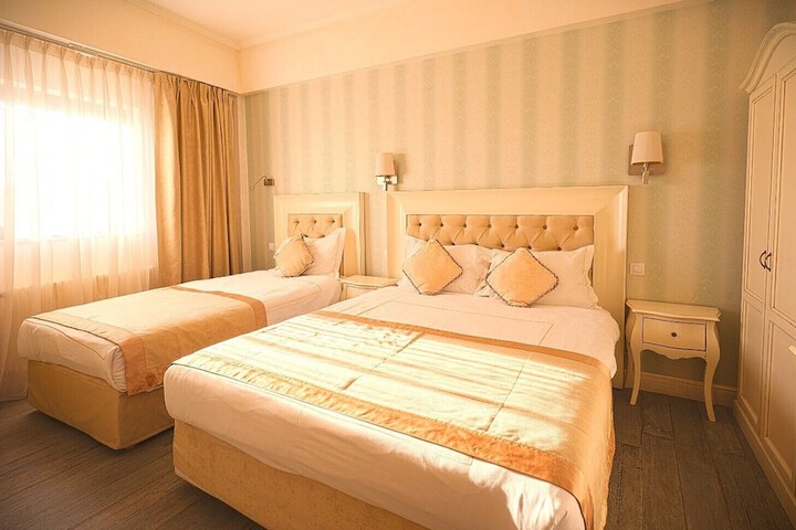 Room 47 of 108