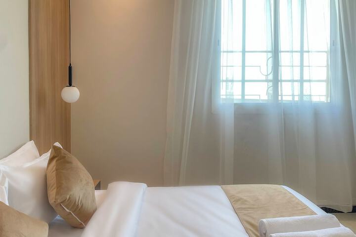 Room 10 of 30