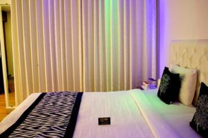 Room 7 of 18