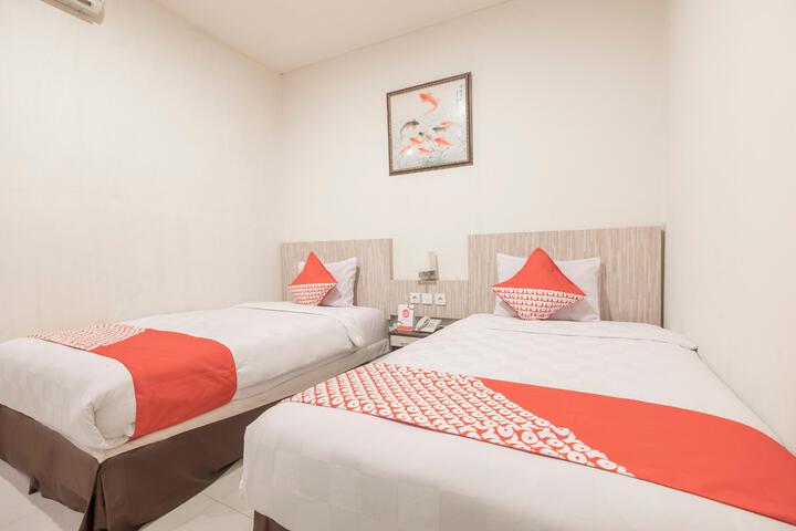 Room 6 of 27