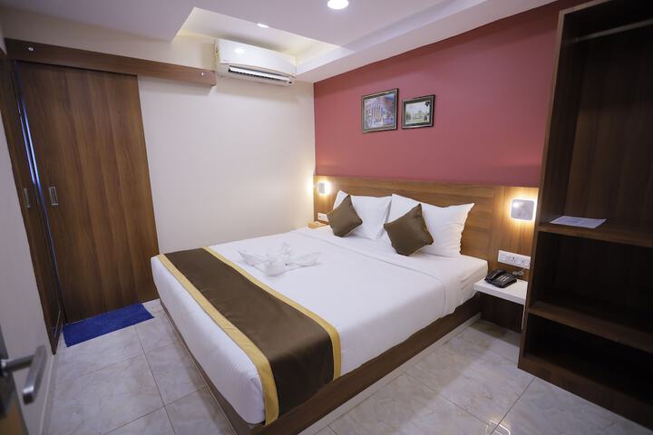 Room 16 of 34