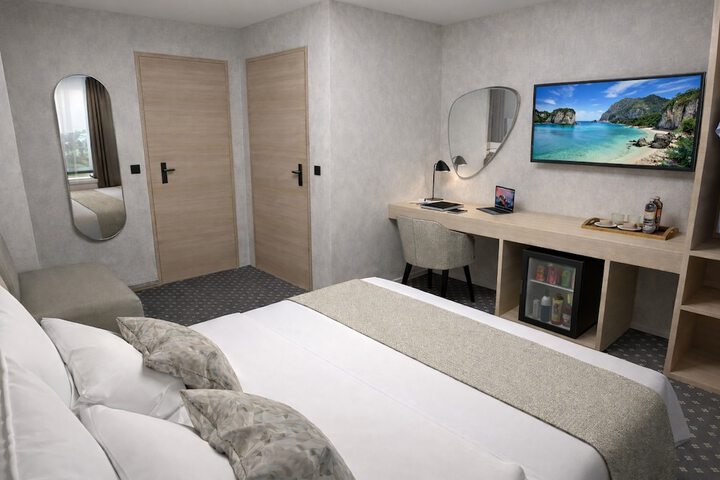 Room 8 of 62