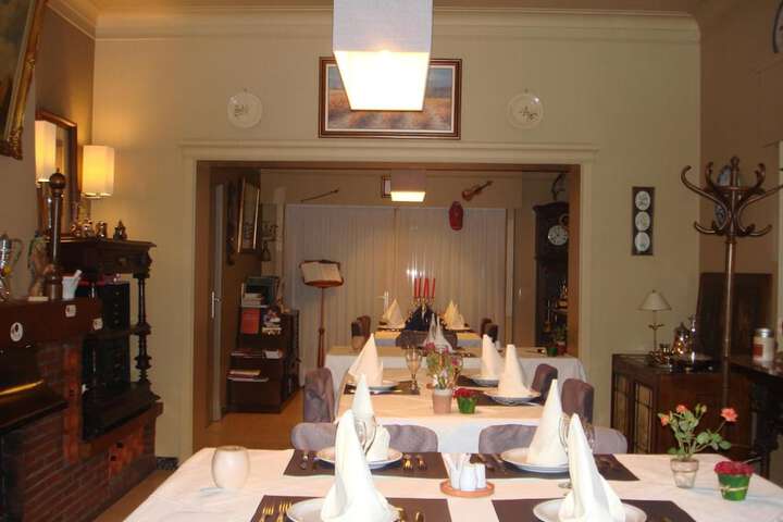 Dining 36 of 60