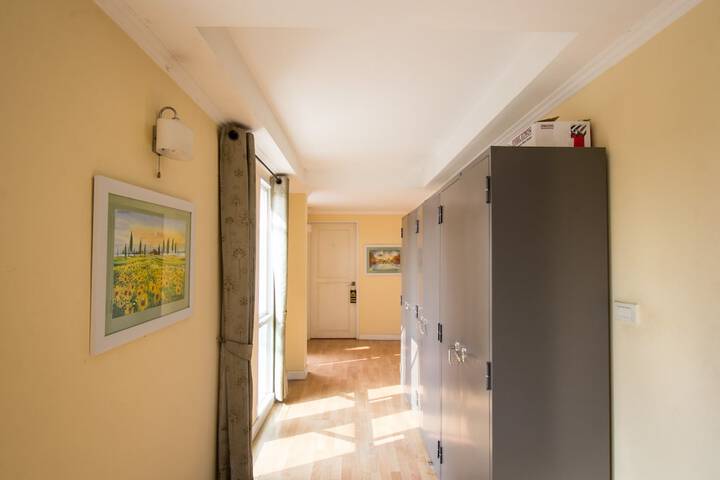 Ballroom/Hall 50 of 86