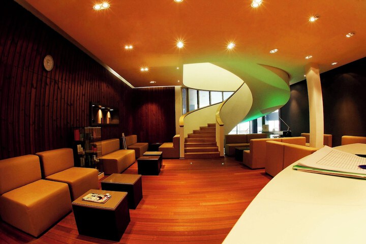 Hotel Interior 6 of 119