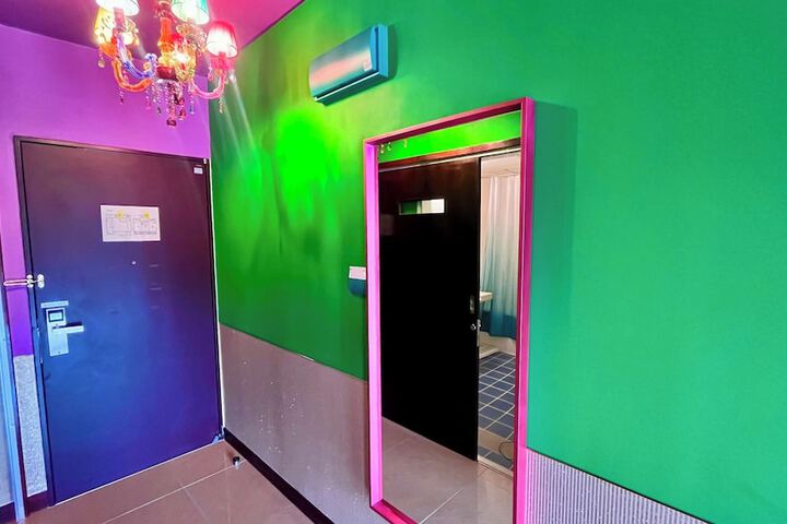 Room 35 of 149