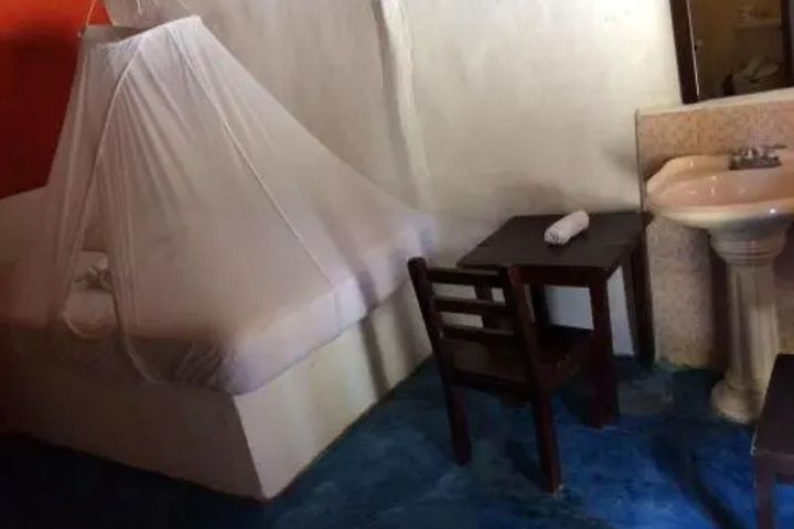 Room 7 of 36