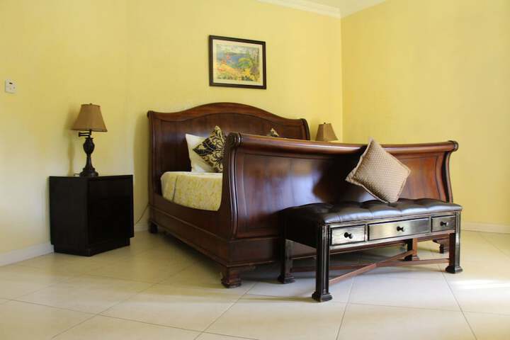 Room 8 of 65