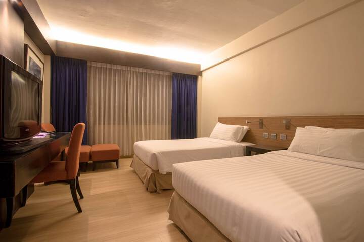 Room 15 of 48