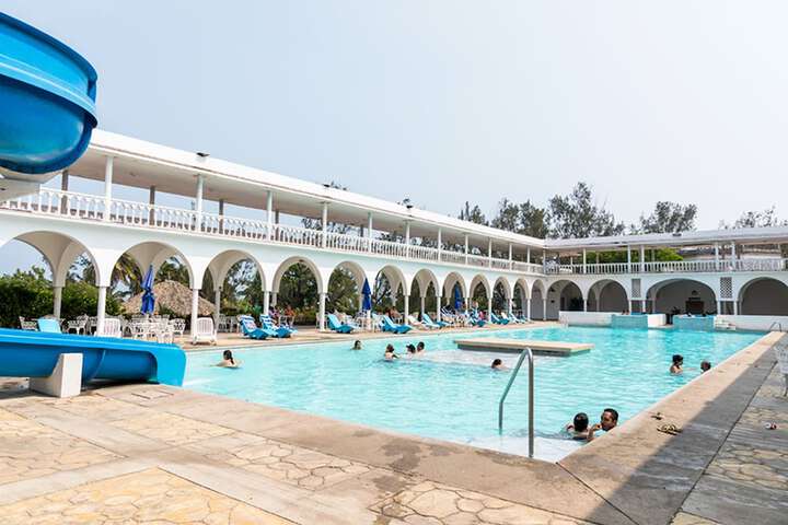 Pool 89 of 182