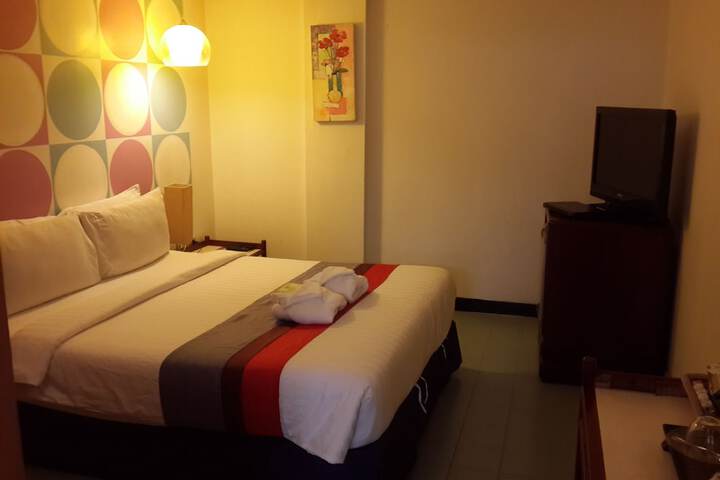 Room 8 of 42