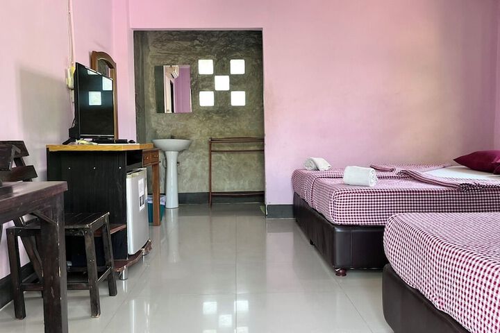 Room 26 of 90