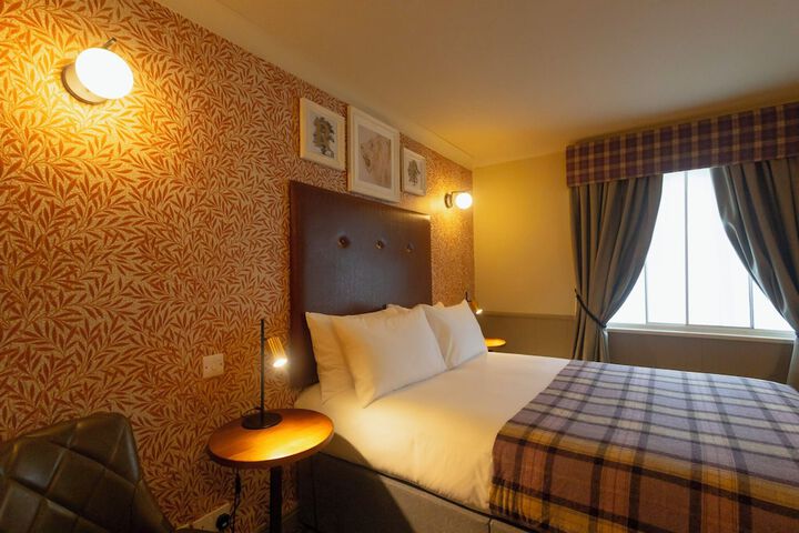 Room 3 of 36